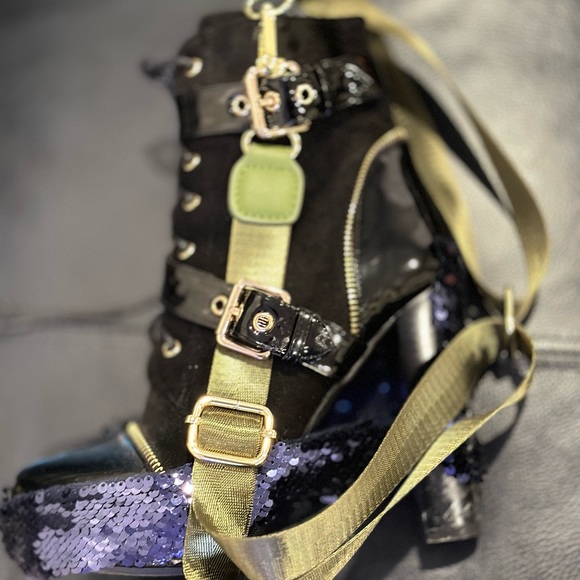 The Kyrie Black Trekker Heeled Boot - Picture 4 of 6